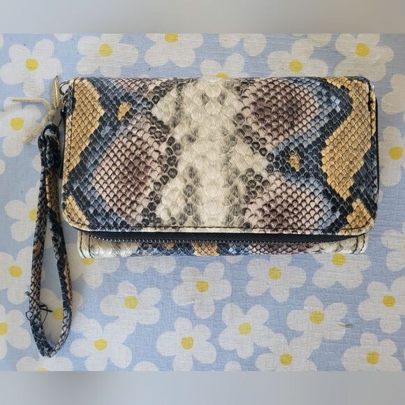 Jessica Simpson Faux Snakeskin Wallet - Picture 5 of 5